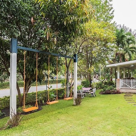 Baan Suan Bonanza By Favstay Pakcsong Kültér fotó